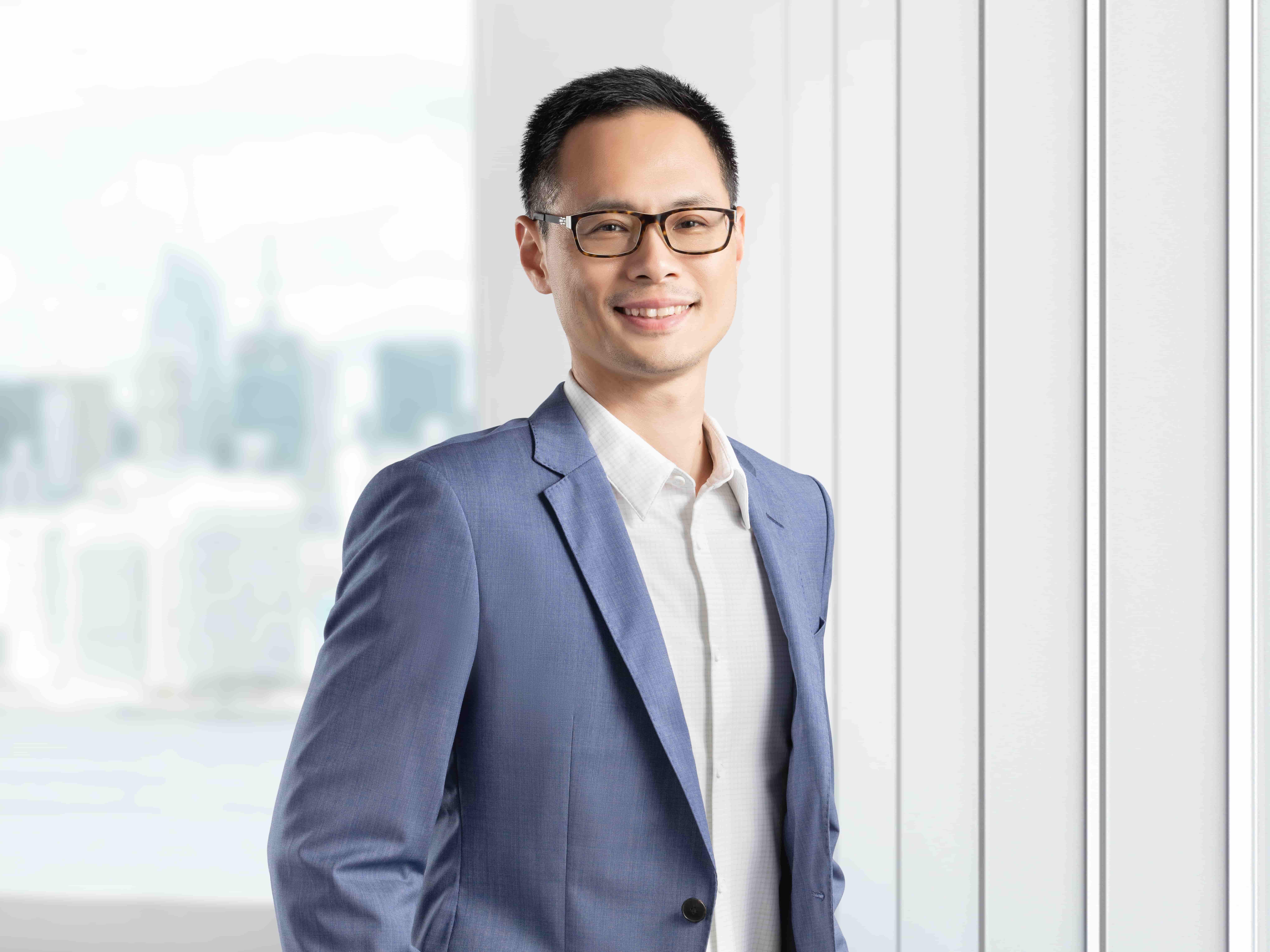 Dennis Lin, General Manager of the Presentation Group