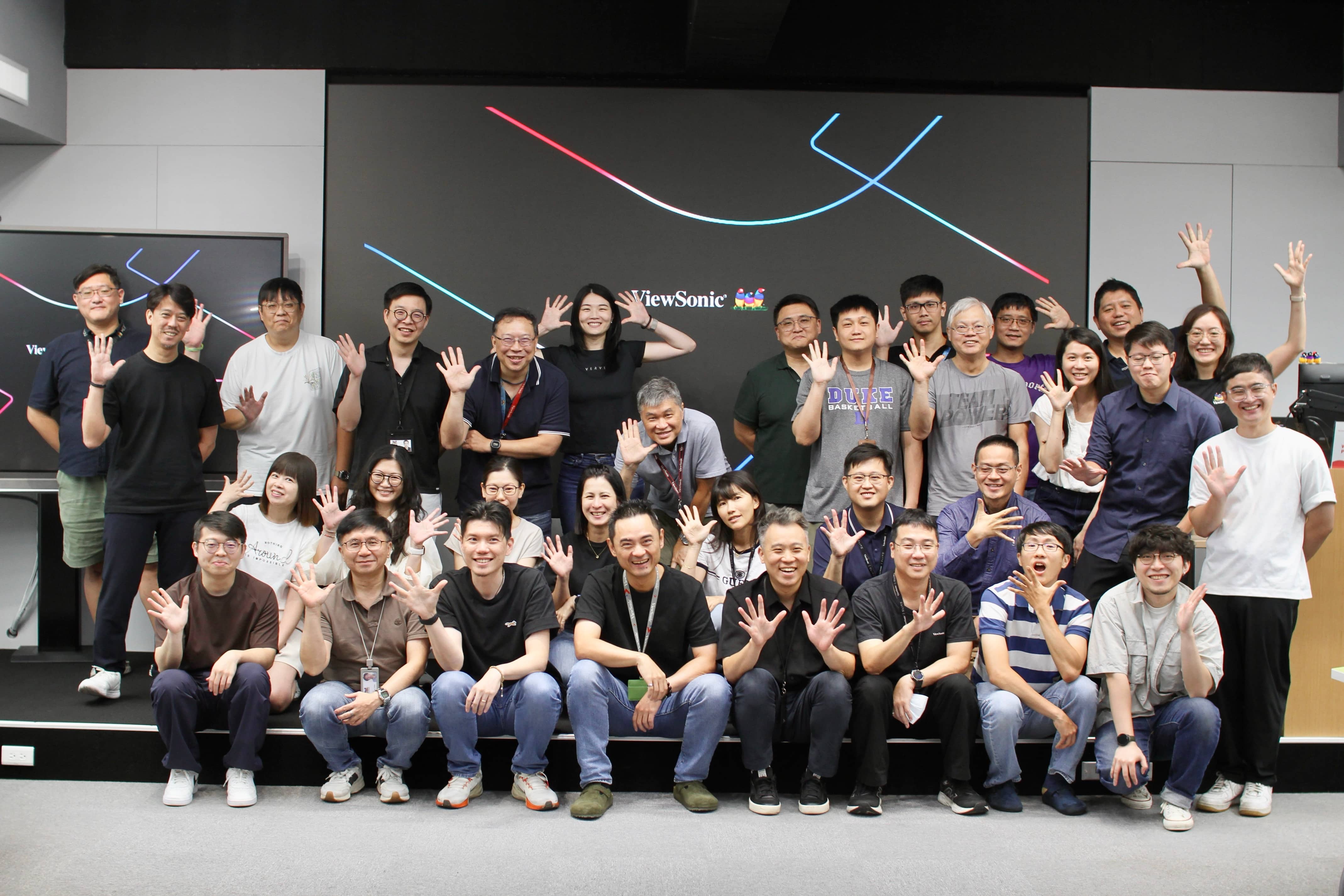 Learning, sharing, and growing together after an insightful workshop about AI.