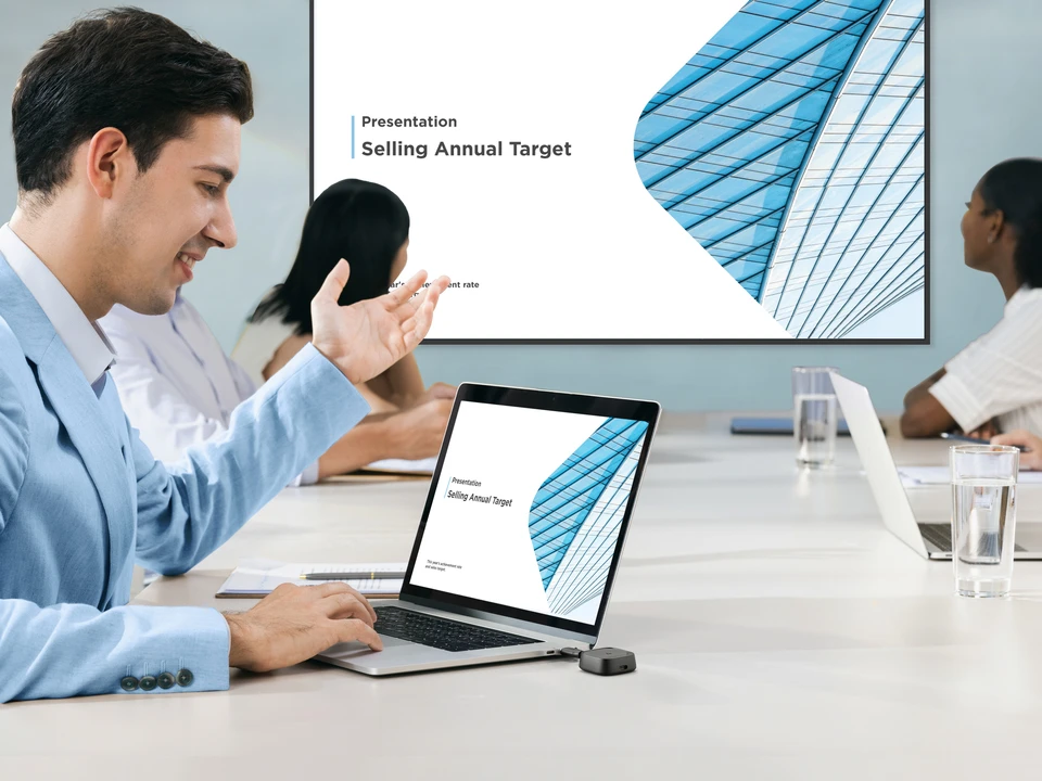 Instant, Cable-Free Presentations with ViewShare 1