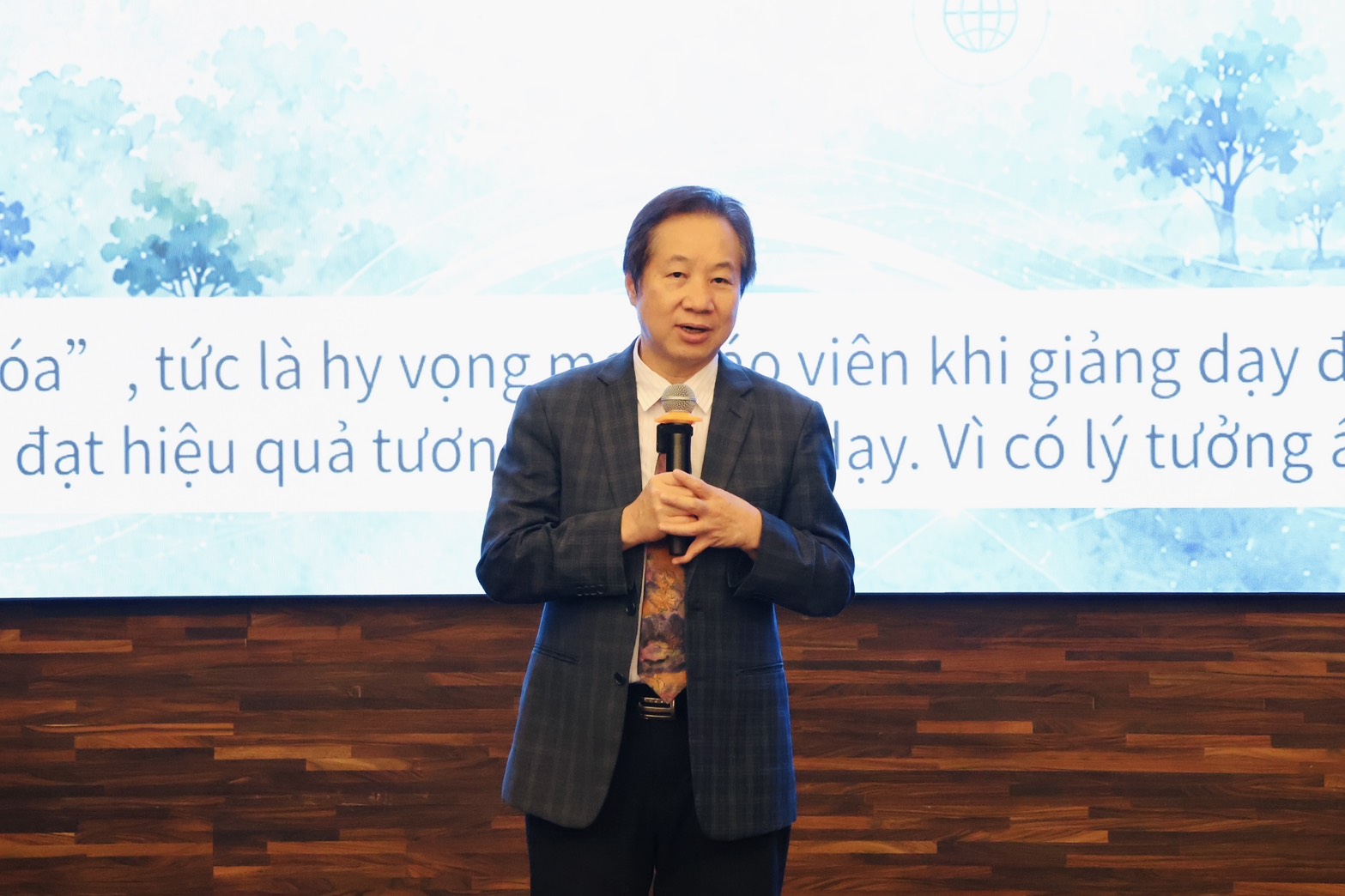 張國恩表示，東海推動AI原生大學，目的不是讓AI取代教師或學生，而是促進人與AI協作，培養能夠駕馭AI、與AI共創，同時具備獨立思考的新世代人才。